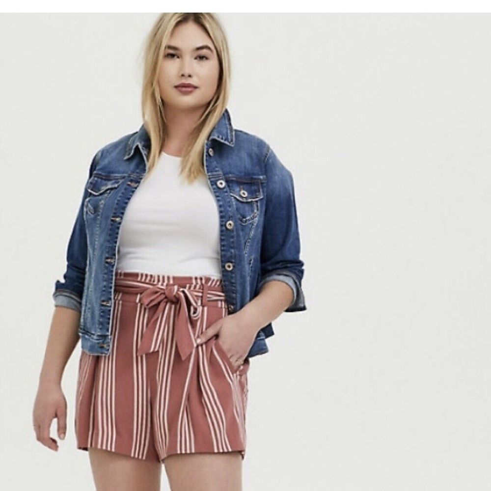 Torrid Striped Dusty Rose Tie Front Paper bag‎ Shorts Size 20